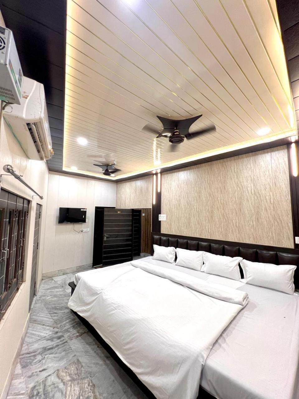 Durga P Guest House Near Harishchandra Ghat Варанаси Экстерьер фото