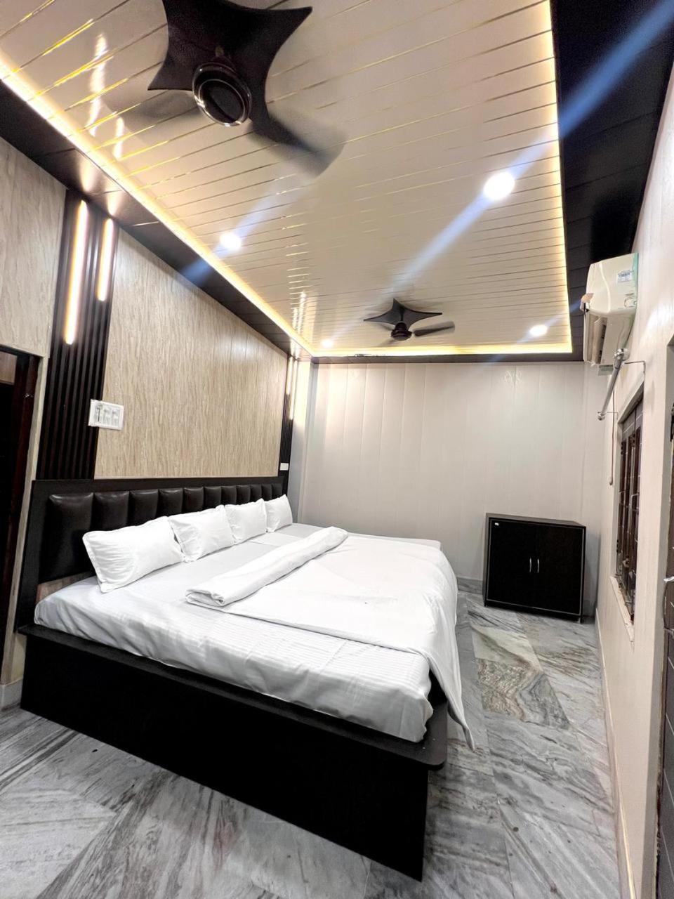 Durga P Guest House Near Harishchandra Ghat Варанаси Экстерьер фото